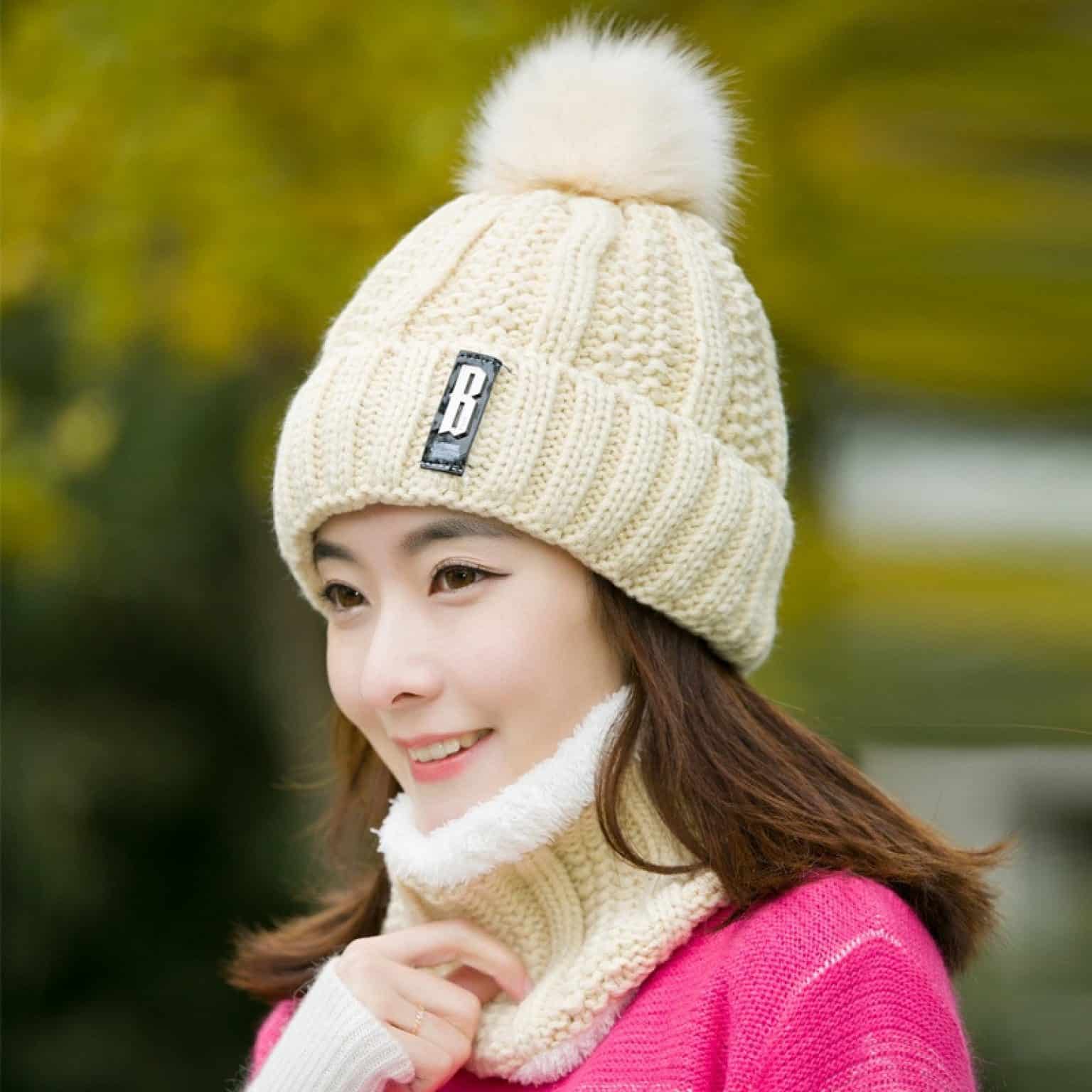 Pom Pom Beanie Set Beige
