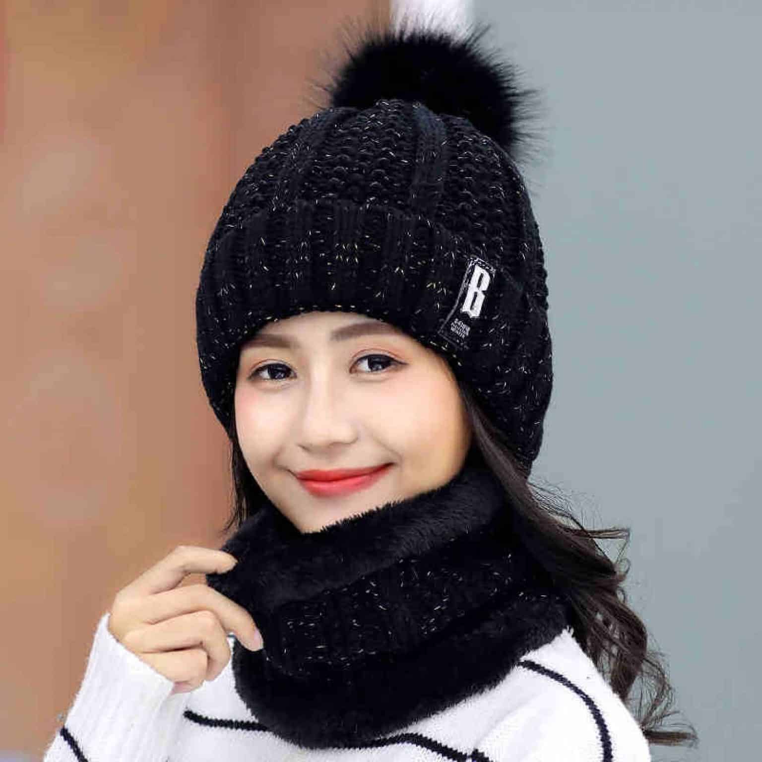 Pom Pom Beanie Pom Pom Beanie Wine red Set Black